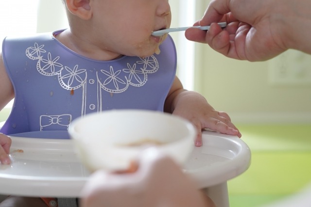 【離乳食後期】いつまでも全部ドロドロでいいの！？9ヶ月後半になったら変えるべき？